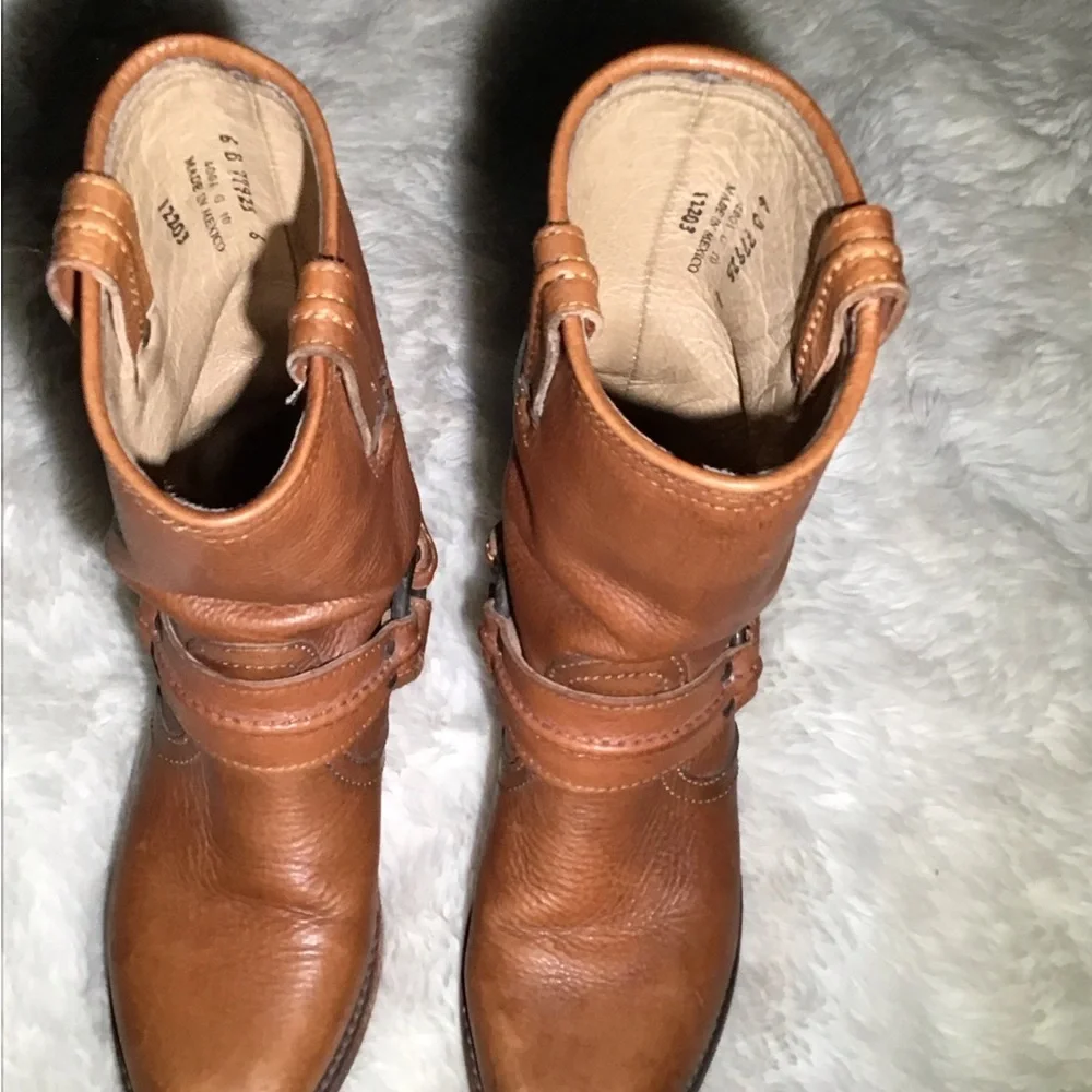 Frye brown women’s brown leather riding boots size 6